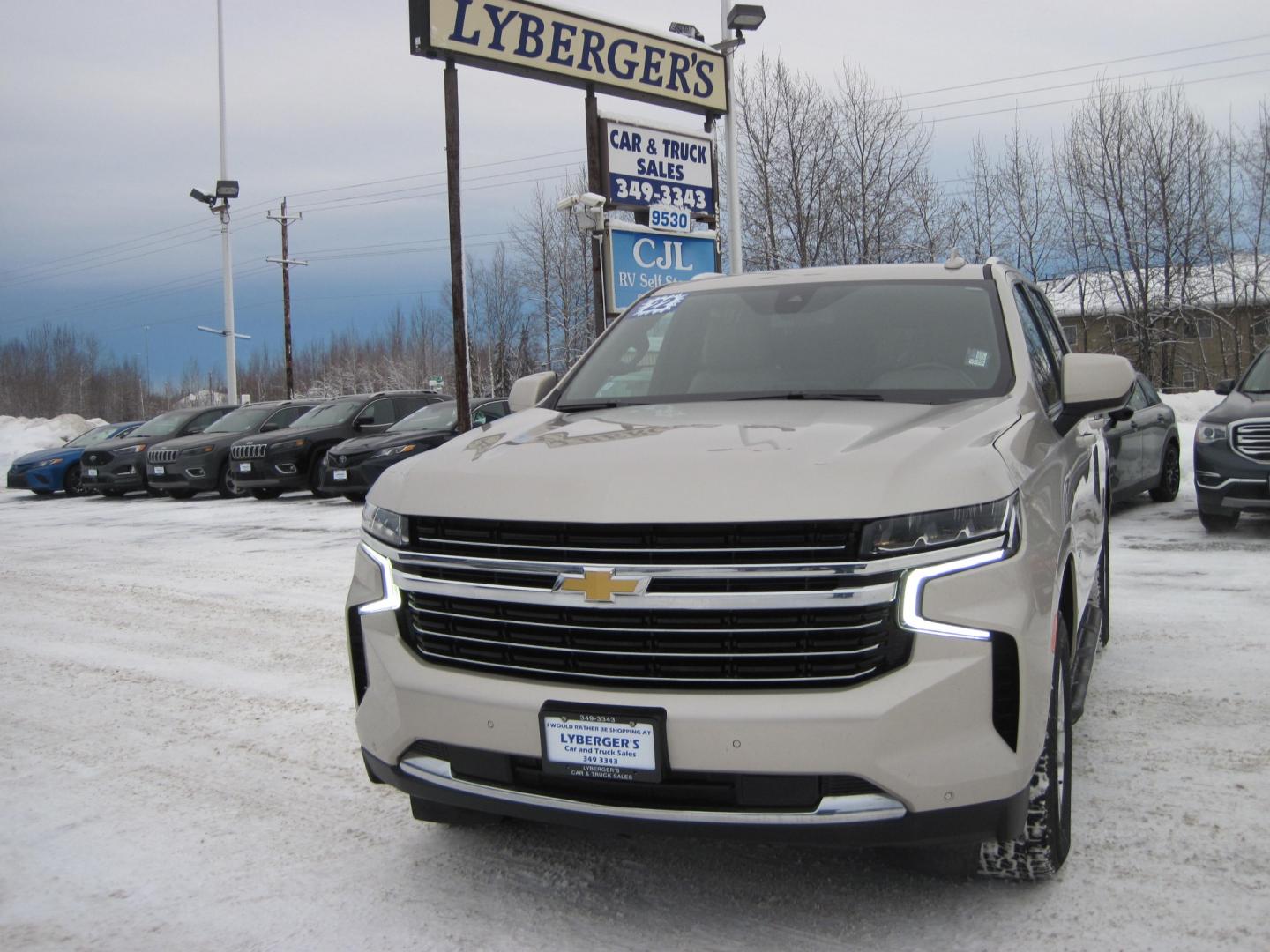 2022 Beige /Tan Chevrolet Tahoe LT AWD (1GNSKNKD5NR) with an 5.3L V8 OHV 16V engine, 10 speed automatic transmission, located at 9530 Old Seward Highway, Anchorage, AK, 99515, (907) 349-3343, 61.134140, -149.865570 - Nice Chevrolet Tahoe LT come take a test drive - Photo#1